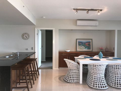 Proximity Waterfront Apartments - Stayed 23