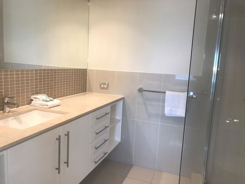 Proximity Waterfront Apartments - Stayed 11