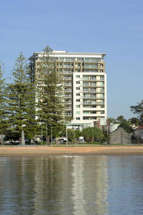 Proximity Waterfront Apartments - Stayed 24