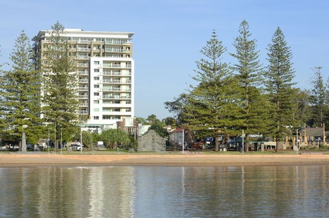 Proximity Waterfront Apartments - Stayed 37