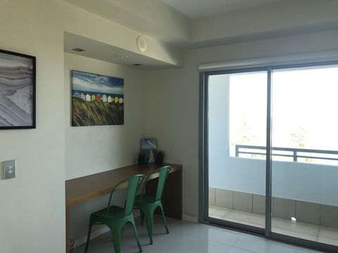 Proximity Waterfront Apartments - Stayed 18
