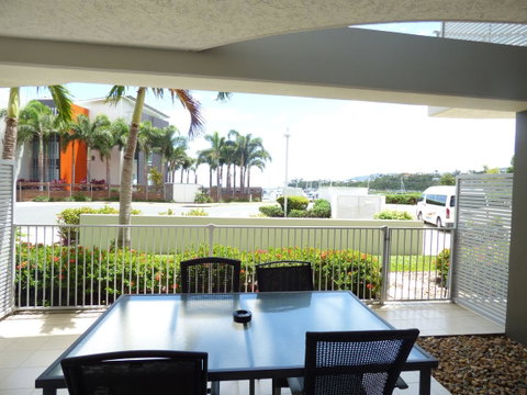 Marina View Apartment - Stays Accommodation 4