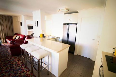 Grosvenor Beachfront Apartments Surfers Paradise - Stays Accommodation 4