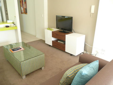 Grosvenor Beachfront Apartments Surfers Paradise - Stays Accommodation 24
