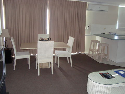 Grosvenor Beachfront Apartments Surfers Paradise - Stays Accommodation 26