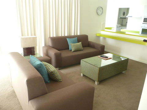 Grosvenor Beachfront Apartments Surfers Paradise - Stays Accommodation 8