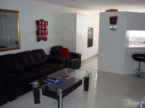 Grosvenor Beachfront Apartments Surfers Paradise - Stays Accommodation 36