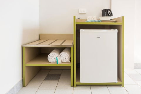 Nightcap At Emerald Star Hotel - Stayed 32