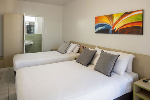 Nightcap At Emerald Star Hotel - Stayed 41