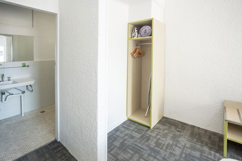 Nightcap At Emerald Star Hotel - Stayed 9