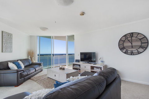 Crystal Bay On The Broadwater - Stayed 38