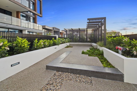 The Residences At The Peninsula - Stays Accommodation 4