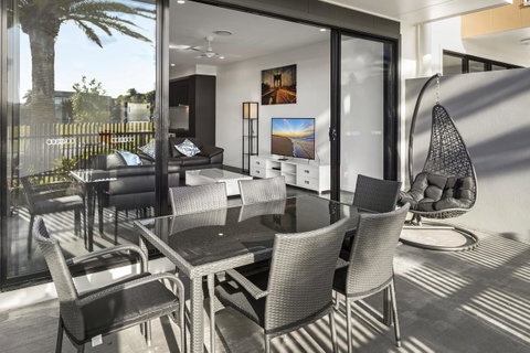 The Residences At The Peninsula - Stays Accommodation 15