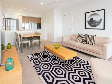Mowbray East Apartments - Stayed 24