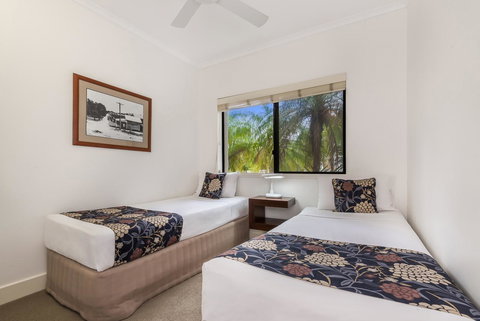 Mirra Chana - Stayed 12