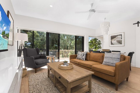 Mirra Chana - Stayed 16