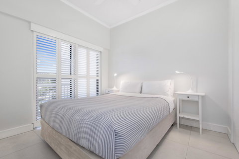 Mirra Chana - Stayed 17