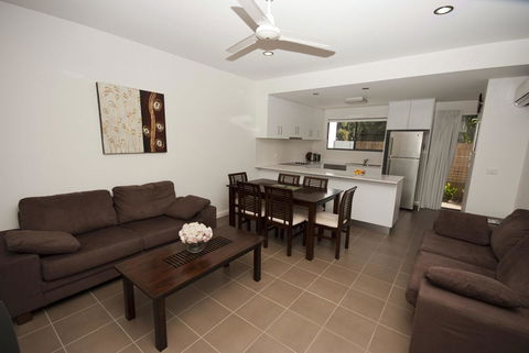 Woodville Beach Townhouse 5 - Stayed 1