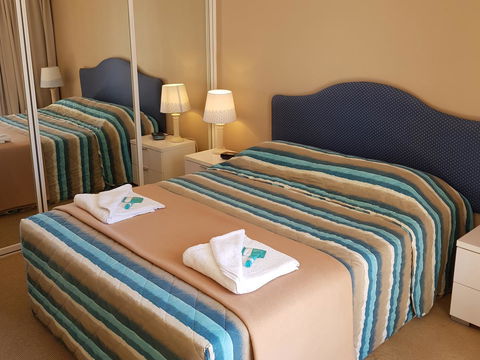 Surfers Beach Resort One - Stays Accommodation 24