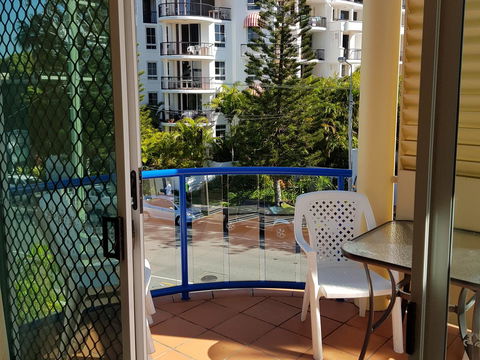 Surfers Beach Resort One - Stays Accommodation 25