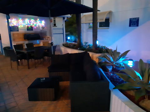 Surfers Beach Resort One - Stays Accommodation 3