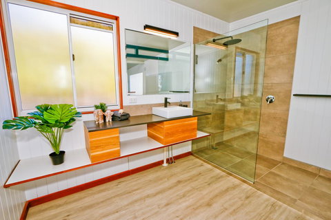 The Summit 1770 - Stayed 0