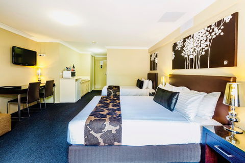 Ambassador On Ruthven - Stayed 3