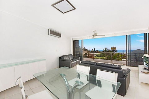 Surfers International Apartments - Stayed 24