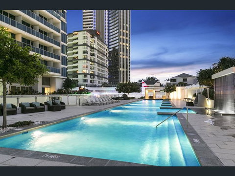H Star Residences-- Paradise Stayz - Stayed 17