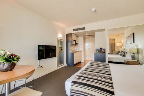 Central Cosmo Apartment Hotel - Stayed 4