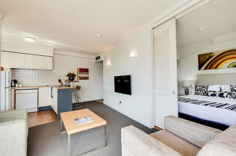 Central Cosmo Apartment Hotel - Stayed 29
