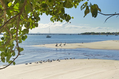 On The Bay Apartments - Stayed 12