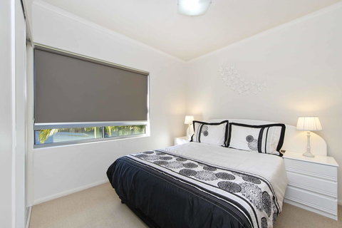 On The Bay Apartments - Stayed 23