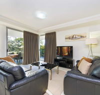 On the Bay Apartments - Stays Accommodation
