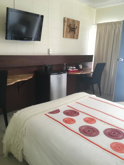 Black Marlin Motel - Stays Accommodation 24