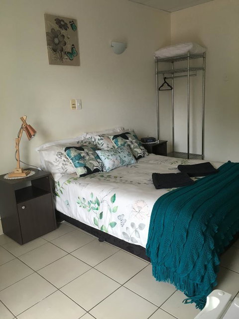 Black Marlin Motel - Stays Accommodation 18