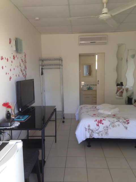 Black Marlin Motel - Stays Accommodation 8