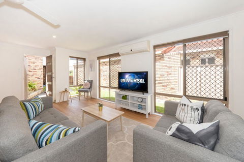 Waterfront Theme Park Getaway - Stayed 1