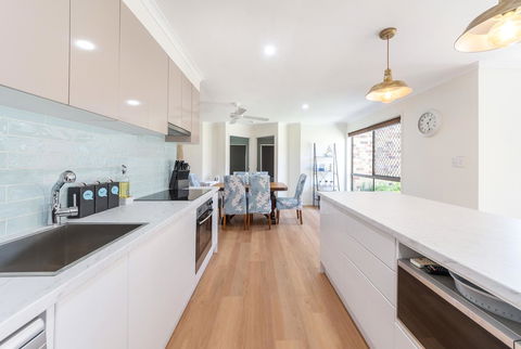 Waterfront Theme Park Getaway - Stayed 4