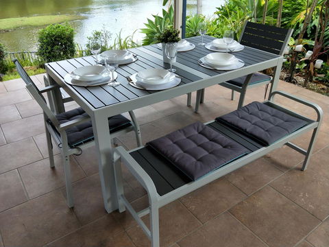 Waterfront Theme Park Getaway - Stayed 16