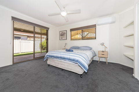 Waterfront Theme Park Getaway - Stayed 7