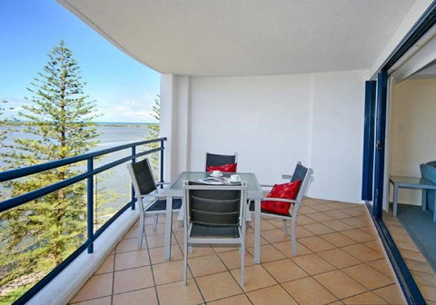 Just Perfect Apartment With Ocean Views - Stays Accommodation 1