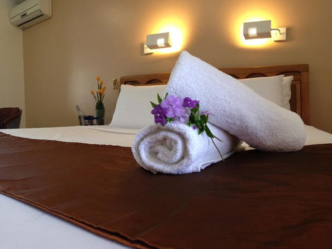 Novena Palms Motel - Stayed 15