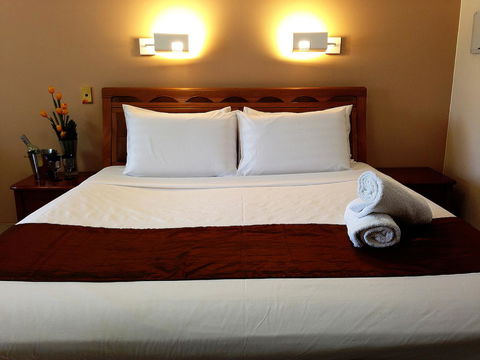 Novena Palms Motel - Stayed 12