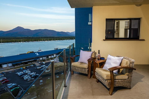 Jack And Newell Holiday Apartments - Stays Accommodation 43