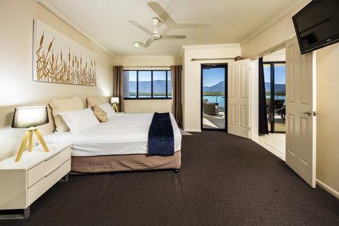 Jack And Newell Holiday Apartments - Stays Accommodation 22