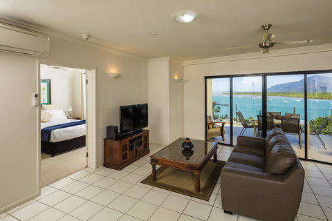 Jack And Newell Holiday Apartments - Stays Accommodation 36