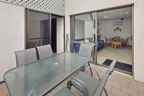 Location! 2BR Town View Unit In Centre Of Airlie. - Stays Accommodation 17