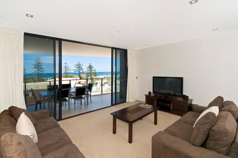 Ambience On Burleigh Beach - Stayed 28