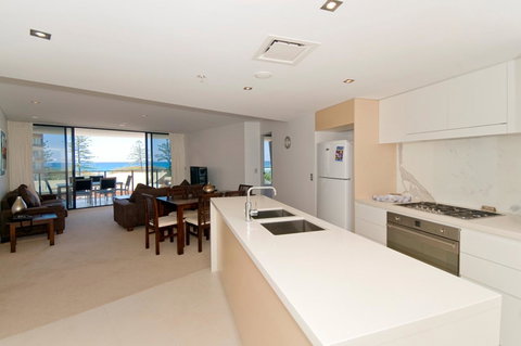 Ambience On Burleigh Beach - Stayed 24